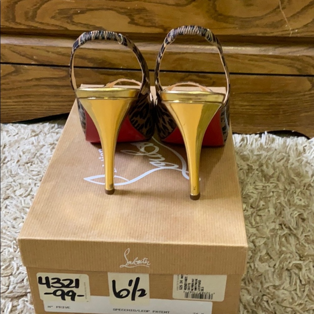 Specchio/leopard patent .